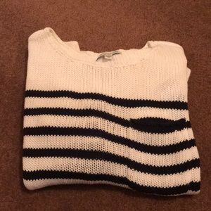 American eagle white and navy blue sweater